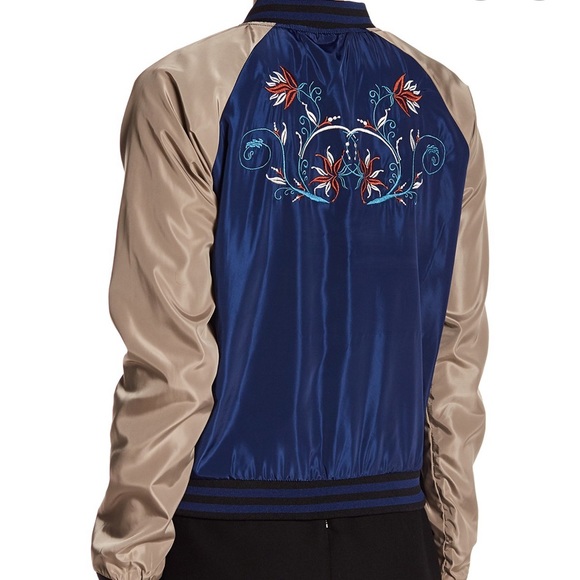 ROMEO & JULIET NAVY EMBROIDERED BOMBER JACKET SZ M - Picture 2 of 7